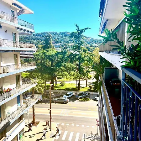 T2 Le Sunscene-parking-clim-terrasses-centre- Capitalchic Services * Cannes