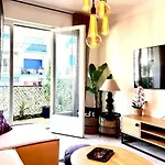 Apartment T2 Le Sunscene-parking-clim-terrasses-centre- Capitalchic Services