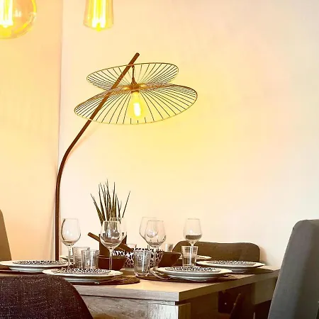 T2 Le Sunscene-parking-clim-terrasses-centre- Capitalchic Services Apartment