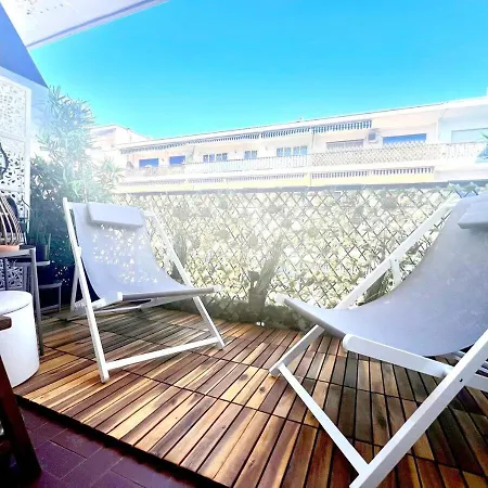 T2 Le Sunscene-parking-clim-terrasses-centre- Capitalchic Services